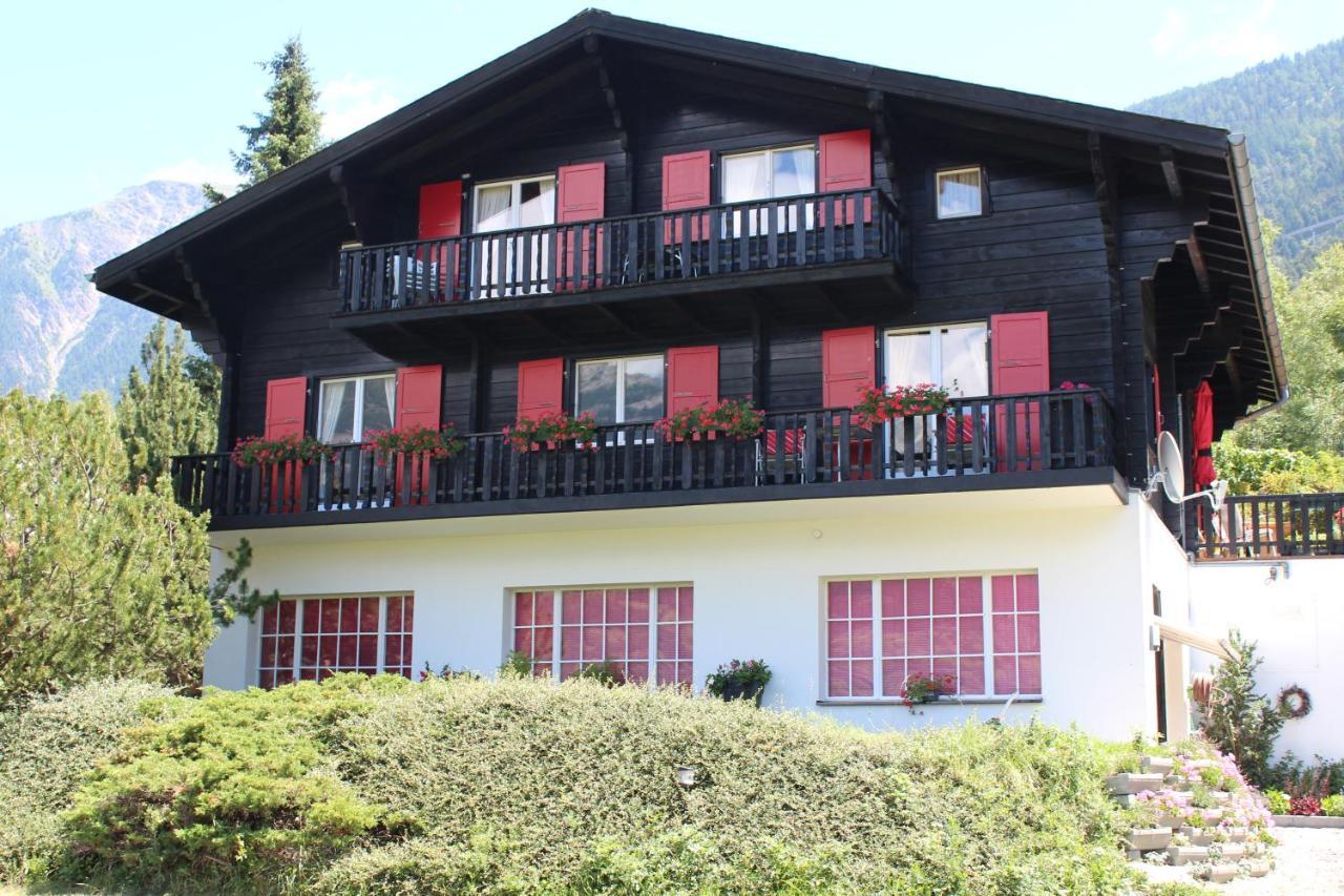 Chalet Esher Surrey Ried-Brig Екстериор снимка