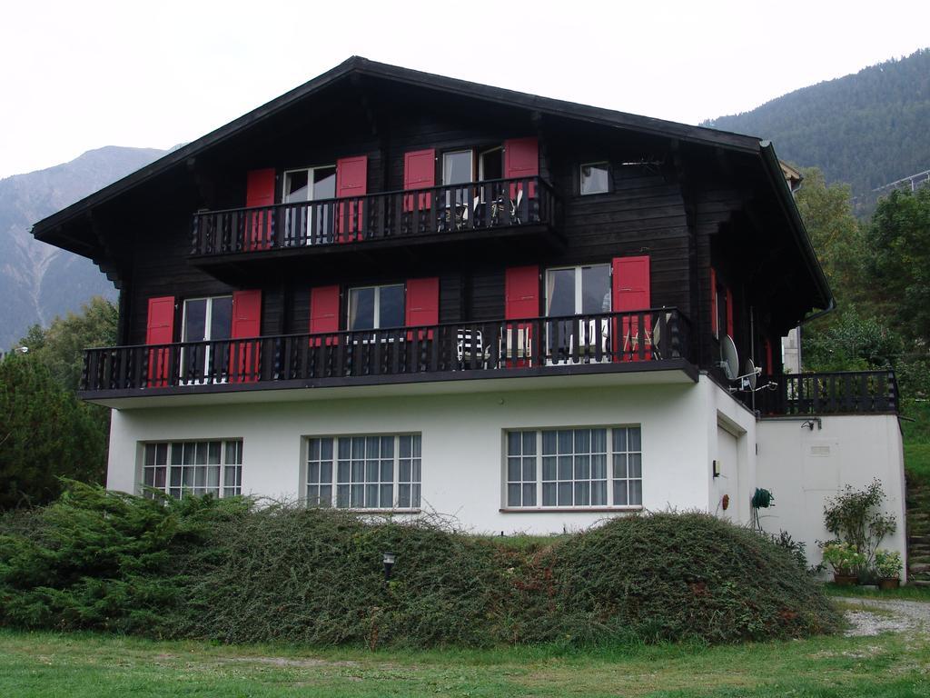 Chalet Esher Surrey Ried-Brig Екстериор снимка