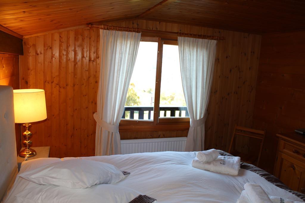 Chalet Esher Surrey Ried-Brig Екстериор снимка