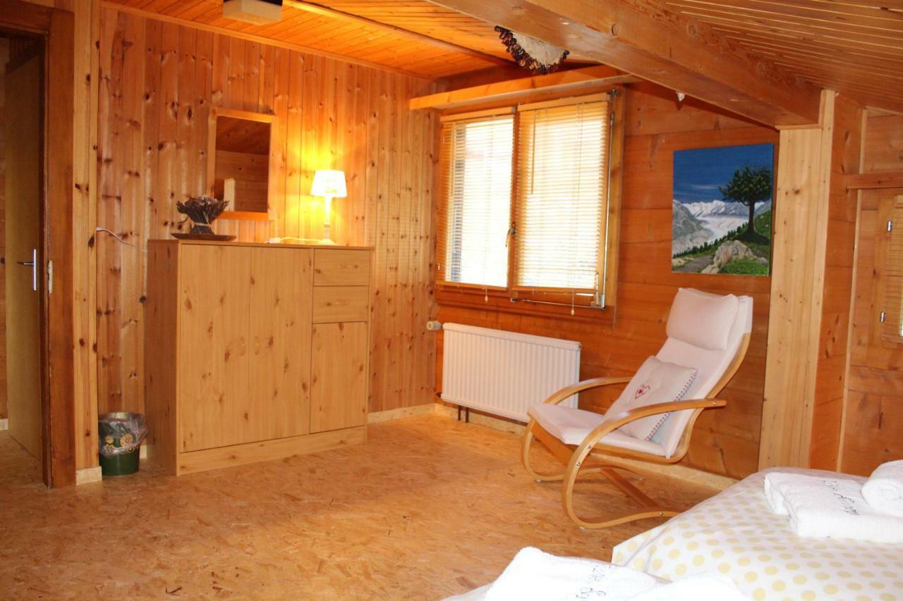Chalet Esher Surrey Ried-Brig Екстериор снимка